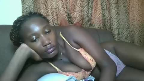 pretty gal online show from November 2025 10:12:02 AM