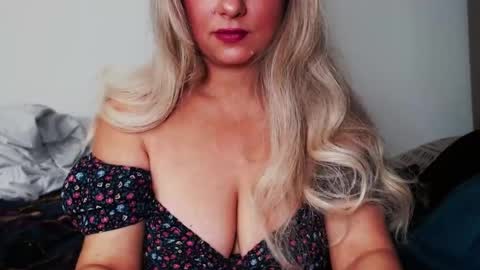 Missqueen1416 online show from March 2025 08:57:01 PM