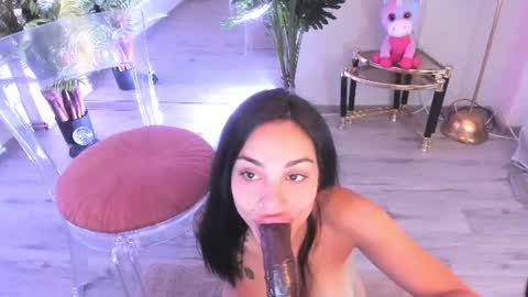 Sienna online show from July 2026 05:43:02 AM