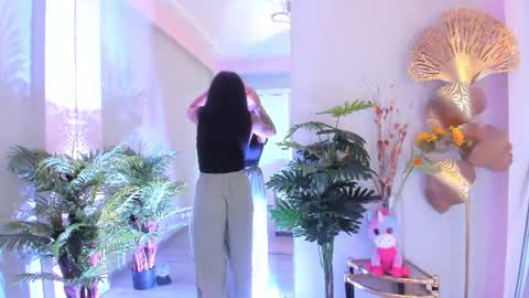 Sienna online show from July 2026 05:20:02 AM