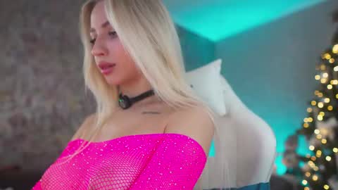 Eva online show from December 2025 09:20:01 PM