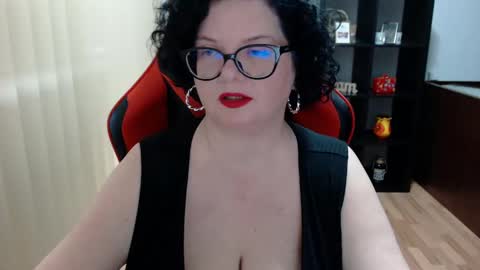 Snapshot of misstruble chatting on March 2025 07:10:01 AM MissTruble online show from March 2025 07:10:01 AM