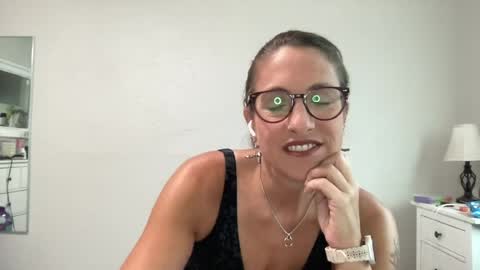 Snapshot of missveronicajaymes chatting on June 2026 04:28:02 PM Miss Veronica Jaymes online show from June 2026 04:28:02 PM