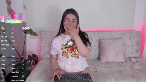 Snapshot of missweetpeach chatting on June 2026 02:23:02 AM Pau OFmissweetpeach online show from June 2026 02:23:02 AM