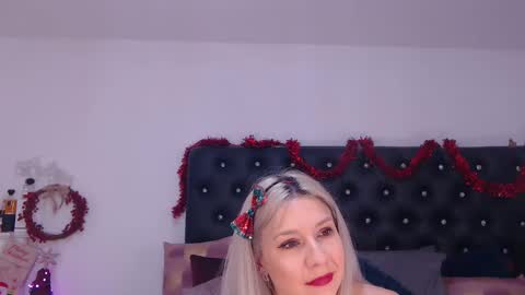 Snapshot of missycrystal chatting on December 2024 12:35:02 AM Crystal online show from December 2024 12:35:02 AM