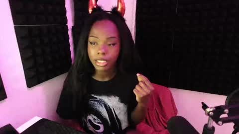 Snapshot of missymixingmiss chatting on November 2025 05:09:01 AM lauren online show from November 2025 05:09:01 AM