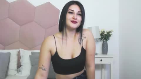 Elly online show from April 2026 06:56:02 AM