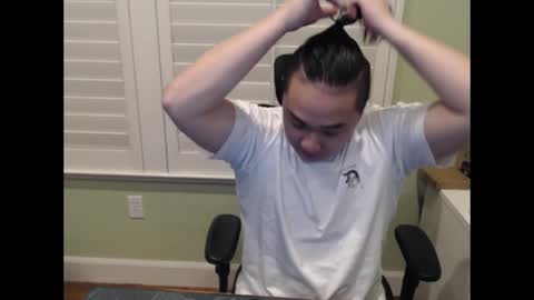 Snapshot of misterlionking chatting on March 2025 03:02:01 AM Eric online show from March 2025 03:02:01 AM