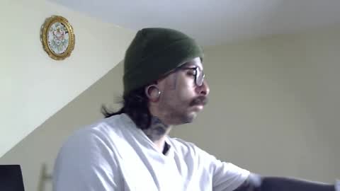 misternocturne online show from December 2025 04:05:01 PM