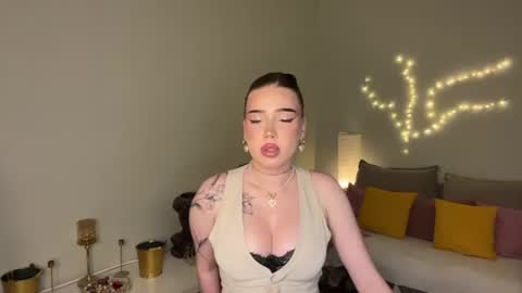Mia online show from June 2026 01:12:01 PM