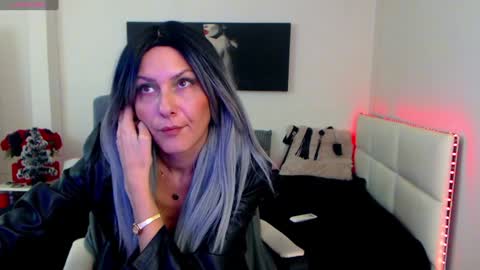 MistressEvelyn  online show from December 2024 01:03:01 PM