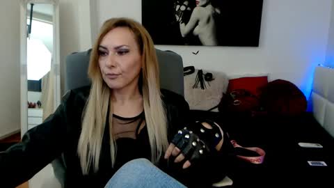 MistressEvelyn  online show from January 2025 05:51:01 AM