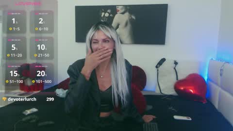 MistressEvelyn  online show from September 2025 06:51:01 PM