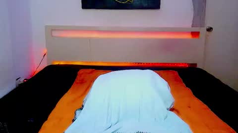 Snapshot of mistresskat001 chatting on February 2026 10:29:01 PM Mistresskat online show from February 2026 10:29:01 PM