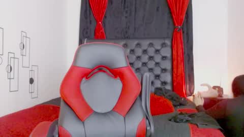 Snapshot of mistresslombana_666 chatting on September 2025 04:33:02 AM Mistresslombana online show from September 2025 04:33:02 AM
