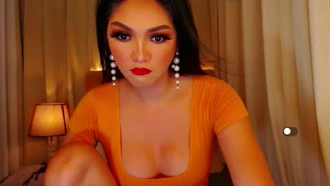 Leah online show from April 2026 08:44:01 PM