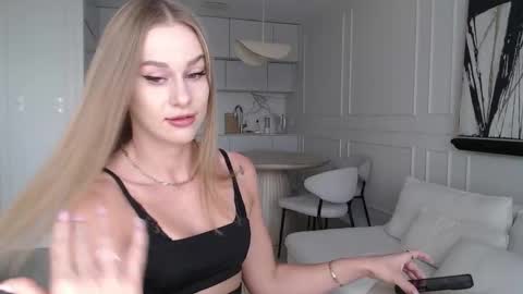 mistressuniverse online show from September 2025 02:33:01 PM