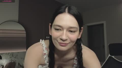 Snapshot of misty_roseee chatting on January 2025 04:03:01 AM misty_roseee online show from January 2025 04:03:01 AM