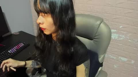 Snapshot of mistymooon chatting on March 2026 12:32:02 PM Emma online show from March 2026 12:32:02 PM