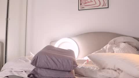 Snapshot of mita_mp4 chatting on May 2026 06:52:01 AM Mita online show from May 2026 06:52:01 AM