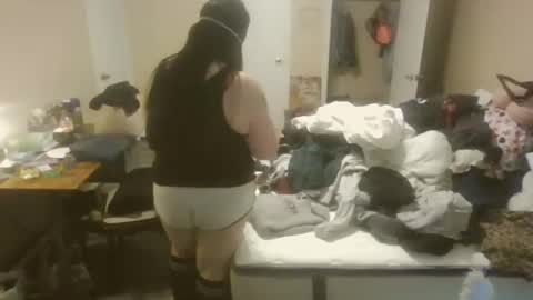 mitchie2824 online show from November 2025 06:27:01 AM