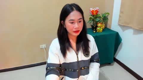 Snapshot of mitsuri_yuki chatting on September 2025 12:41:02 PM Mitsu online show from September 2025 12:41:02 PM