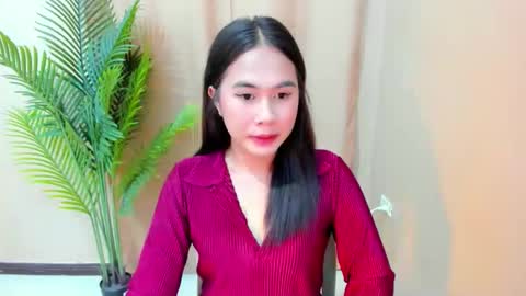 Snapshot of mitsuri_yuki chatting on October 2025 12:27:01 AM Mitsu online show from October 2025 12:27:01 AM