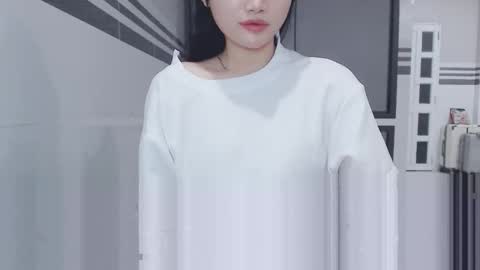 miu_cute online show from April 2026 09:48:01 PM