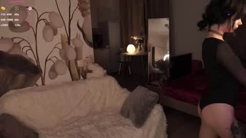 Yuka online show from October 2025 04:37:01 PM