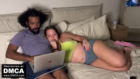 Snapshot of mixedislandcouple chatting on September 2025 02:13:02 AM Ur Fav Island Couple online show from September 2025 02:13:02 AM
