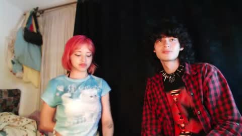 Snapshot of mixipeach chatting on June 2026 04:04:01 AM Naomi and Nekorii online show from June 2026 04:04:01 AM