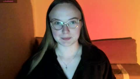 Miya online show from October 2025 05:53:01 PM