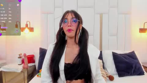 Snapshot of miyu_lu chatting on October 2025 04:41:01 PM Miyu online show from October 2025 04:41:01 PM