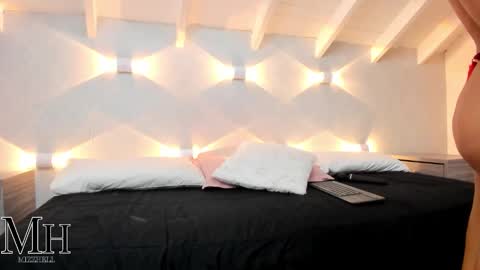 mizzhell_ online show from November 2025 12:49:01 PM