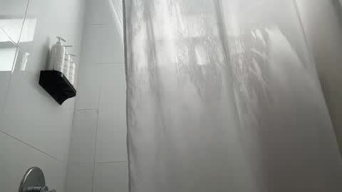 us online show from September 2025 06:35:02 PM