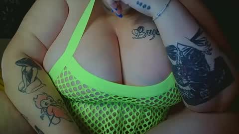 mkittenx online show from April 2026 09:39:33 PM