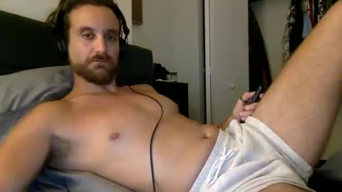 Snapshot of mkmarkets chatting on October 2025 09:09:01 AM Hrny Lat .. online show from October 2025 09:09:01 AM