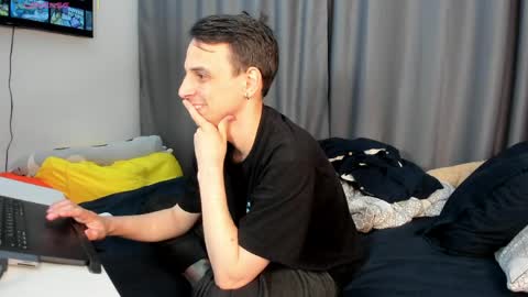 Snapshot of mltchday chatting on May 2026 11:33:02 PM Mitch Day online show from May 2026 11:33:02 PM