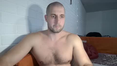 Snapshot of mmaksik chatting on December 2024 03:53:02 PM shy athlete online show from December 2024 03:53:02 PM