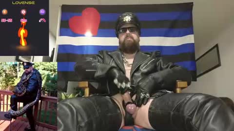 SMOKINsnakeEYEZ online show from July 2026 11:25:01 PM