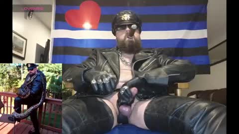 SMOKINsnakeEYEZ online show from July 2026 11:26:02 PM