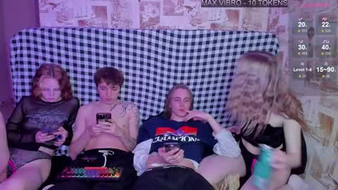 Tim and Lisa  Simon and Luna online show from February 2025 03:26:01 PM