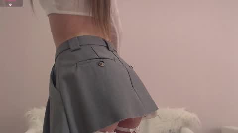 Snapshot of mmmeoww chatting on October 2025 02:01:01 PM Ariela online show from October 2025 02:01:01 PM