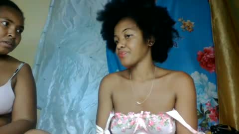 mmyriame online show from June 2026 07:49:01 PM