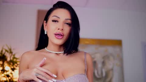 Lyss online show from September 2025 04:14:02 AM