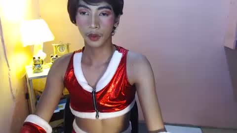 Mocha Locca  online show from December 2024 06:16:01 PM