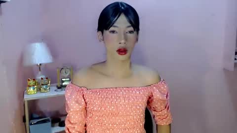 Mocha Locca  online show from December 2024 12:15:01 PM