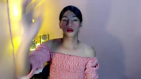 Mocha Locca  online show from January 2025 05:18:01 PM