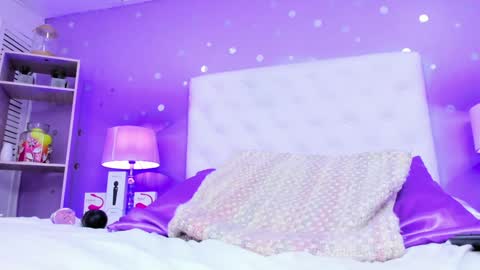 Sophia  online show from December 2024 05:46:01 PM