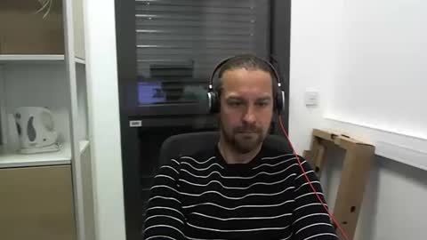 Snapshot of moi9876543210 chatting on January 2025 03:46:01 PM Julien online show from January 2025 03:46:01 PM